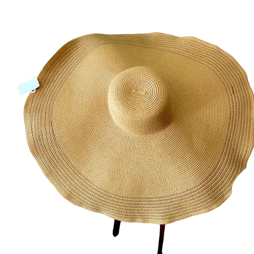 New Condition - Super Wide Summer Beach Hat